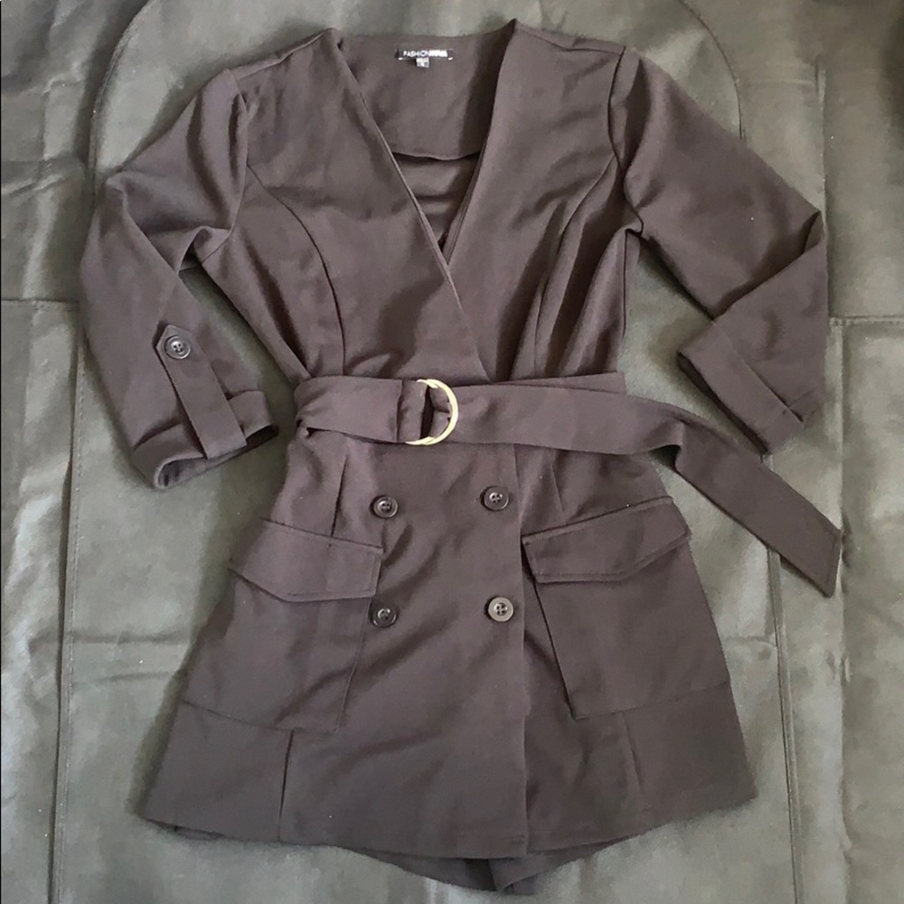 FASHIONNOVA BLACK BLAZER SKORT ROMPER SMALL W/BELT